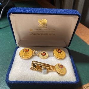 Vintage 1988 Seoul Korea Olympics original cufflinks, tie bar, and pin set